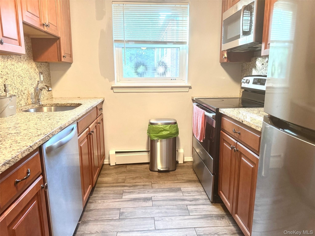 18 Linden Street - Photo 3