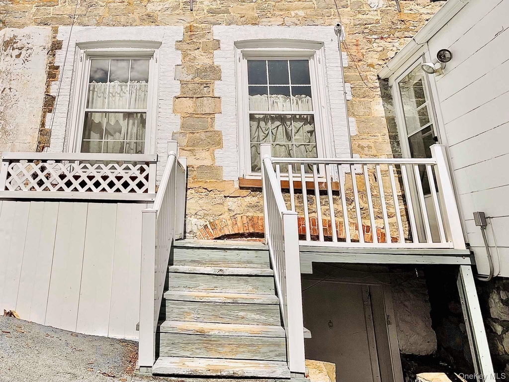 1612 Main Street - Photo 5