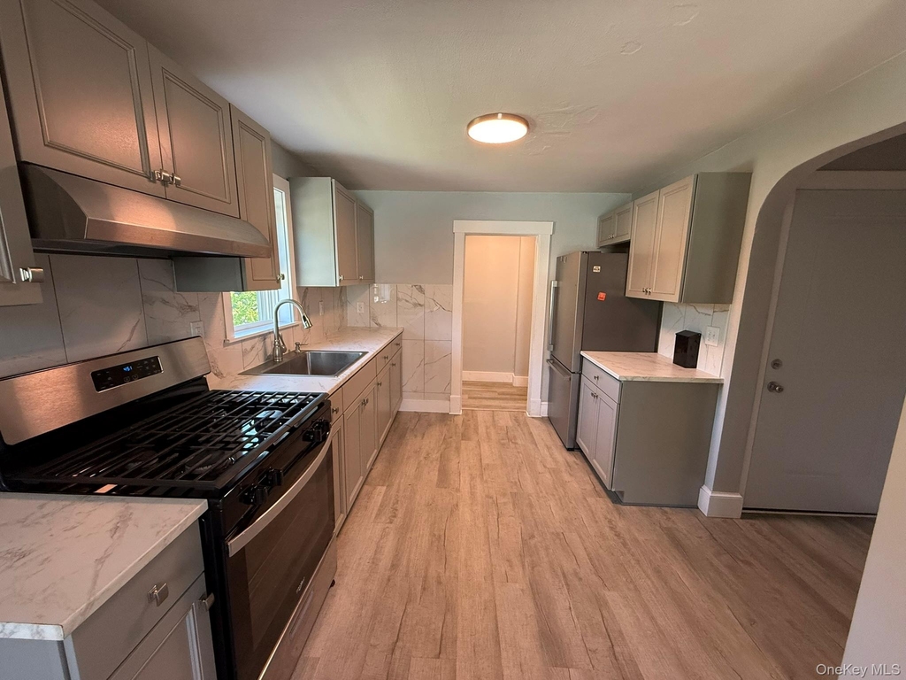 610 Tower Avenue - Photo 6