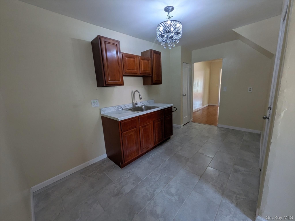205-11 110th Avenue - Photo 9