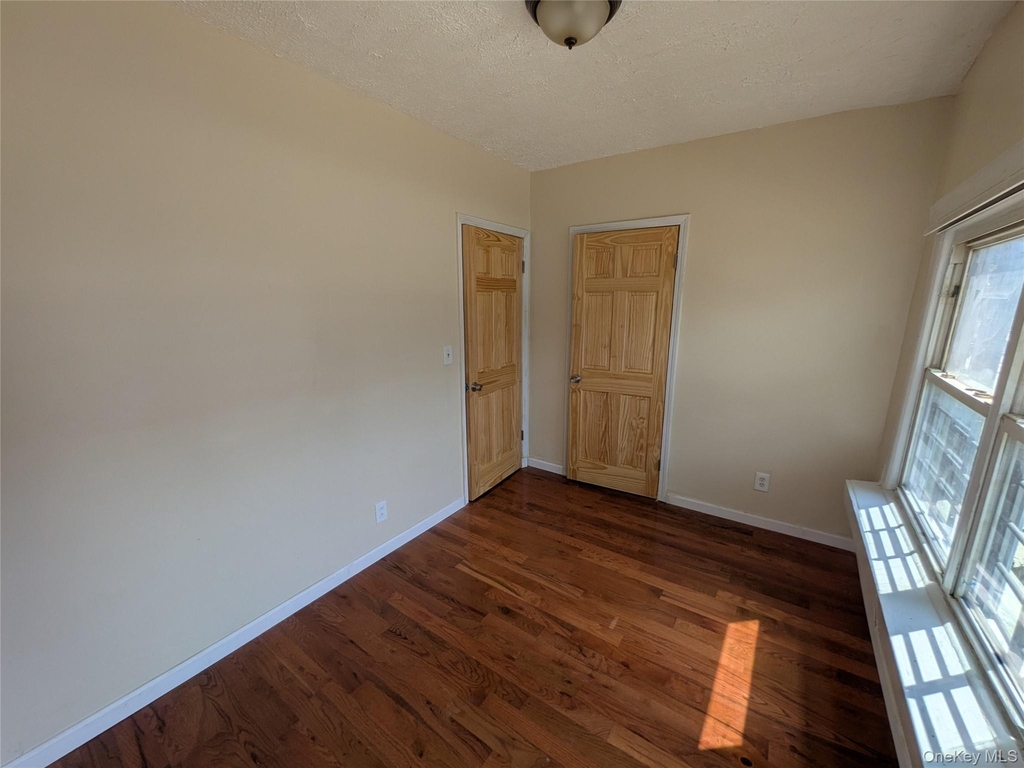 205-11 110th Avenue - Photo 3