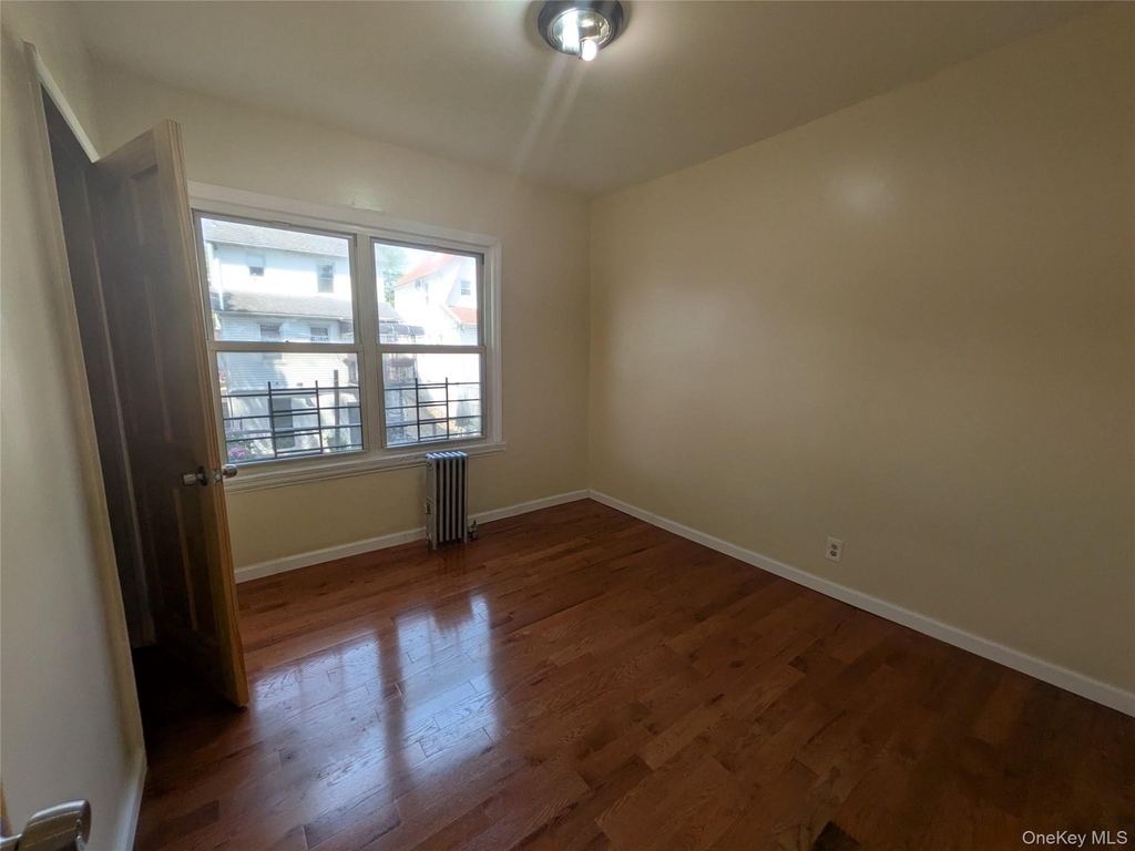 205-11 110th Avenue - Photo 8