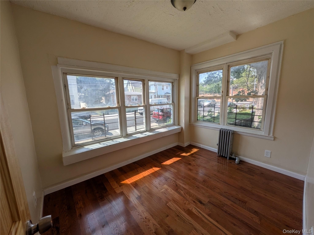 205-11 110th Avenue - Photo 2