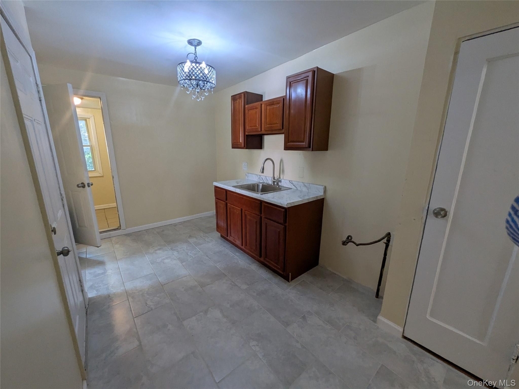 205-11 110th Avenue - Photo 10