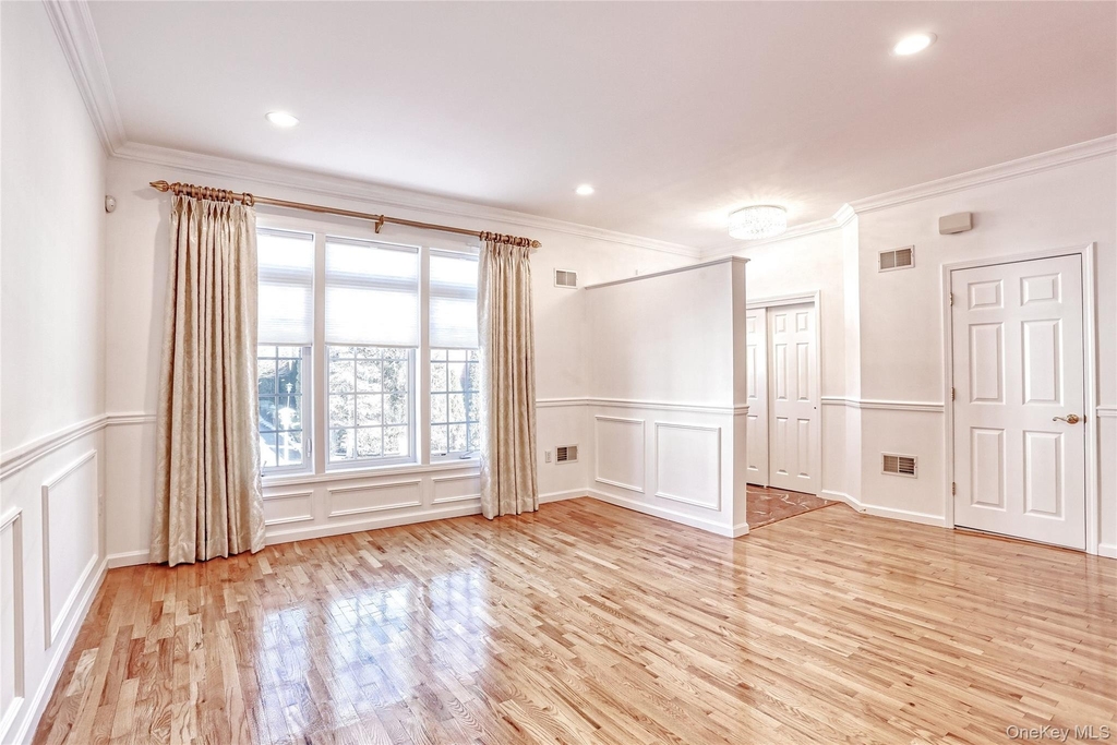 80 Alexander Court - Photo 3