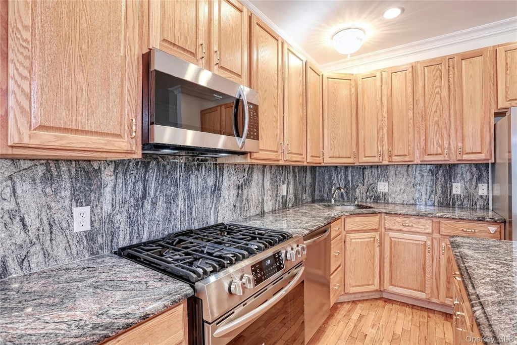 80 Alexander Court - Photo 13