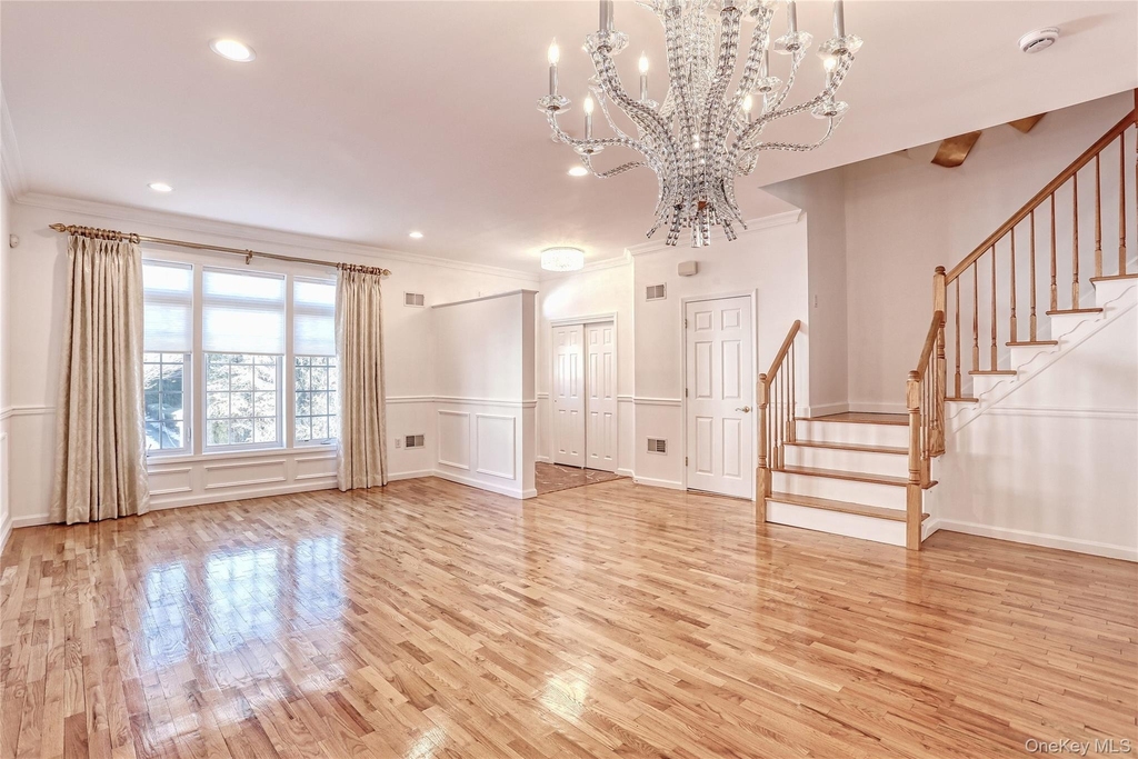 80 Alexander Court - Photo 5