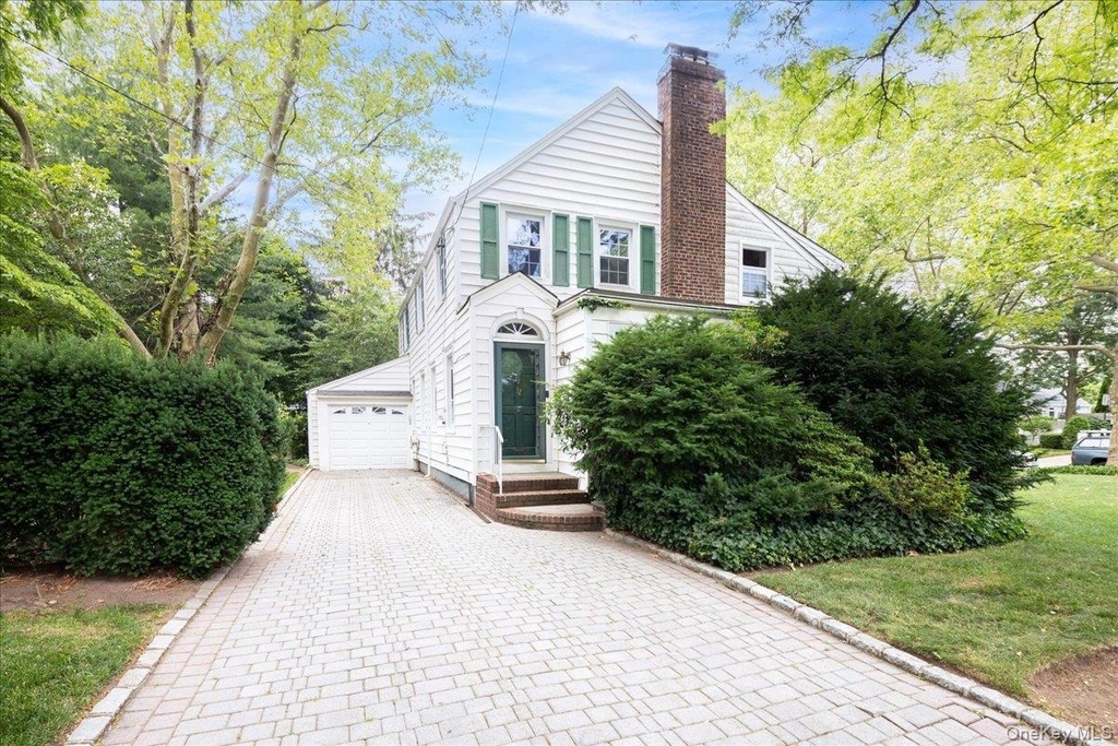 32 Chester Avenue - Photo 0