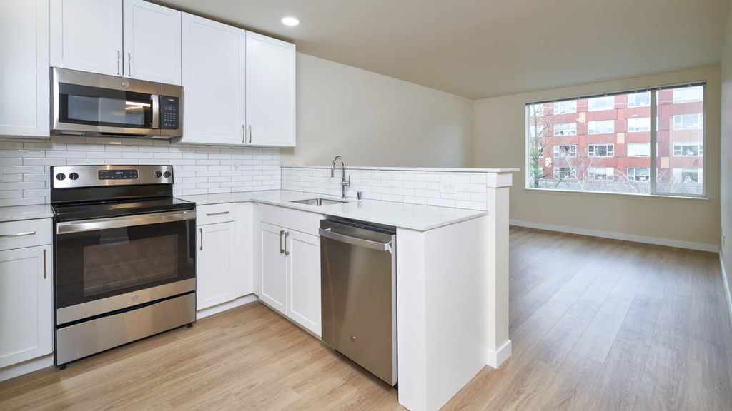 810 12th Avenue - Photo 29