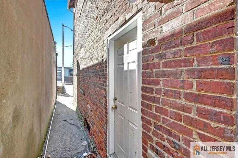 2 Columbus Place - Photo 8