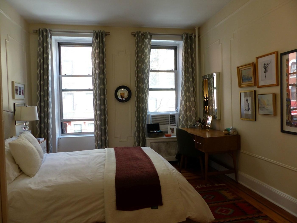 330 E 76th Street - Photo 2