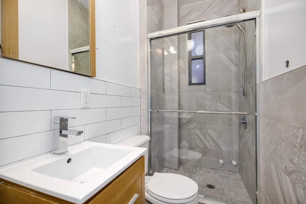 248 Bainbridge Street - Photo 6