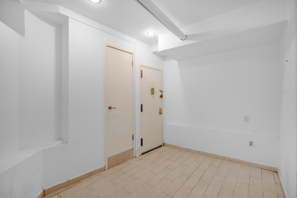 248 Bainbridge Street - Photo 8