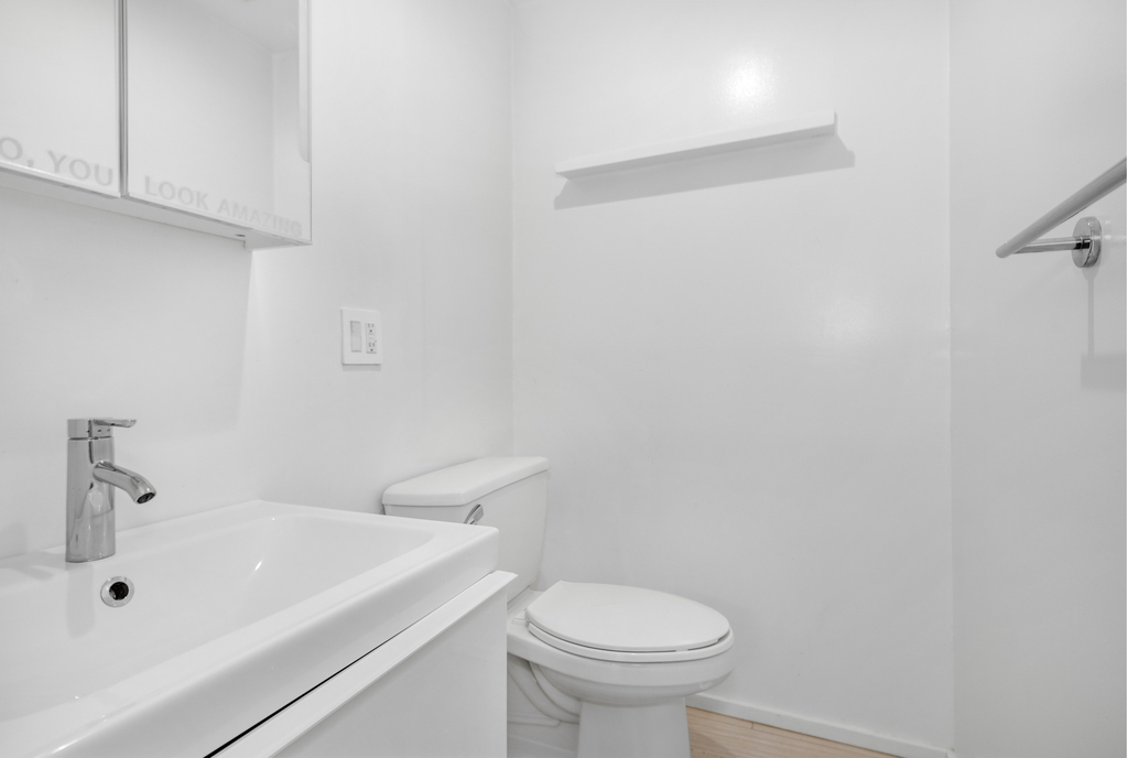 248 Bainbridge Street - Photo 3