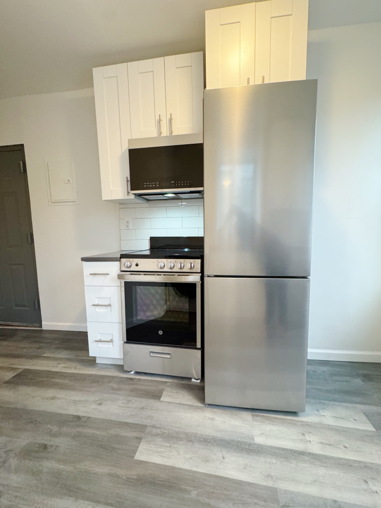 530 Driggs Avenue - Photo 3