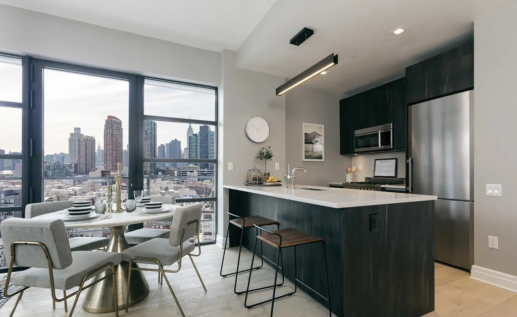 13-33 Jackson Avenue - Photo 1