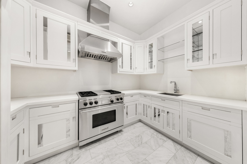 12 E 62nd Street - Photo 1