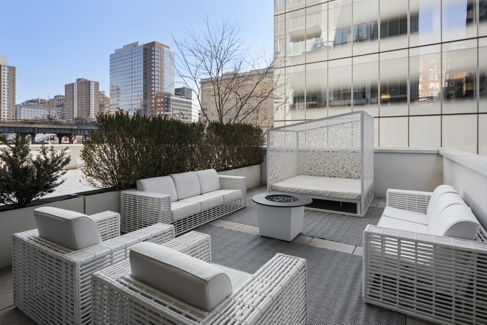 524 W 19th Street - Photo 5
