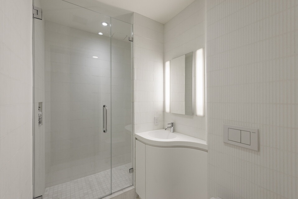 524 W 19th Street - Photo 11