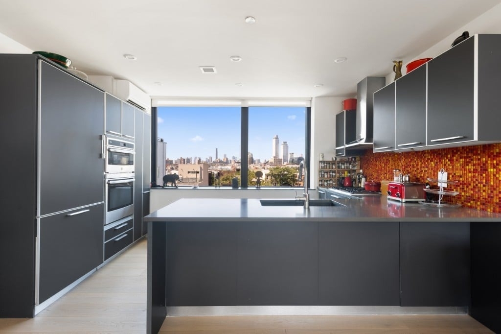 70 Berry Street - Photo 1