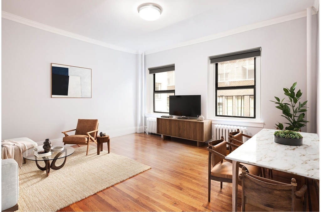 240 E 24th Street - Photo 0