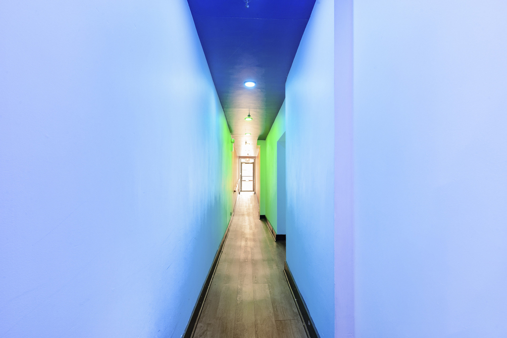 407 W 39th Street - Photo 10