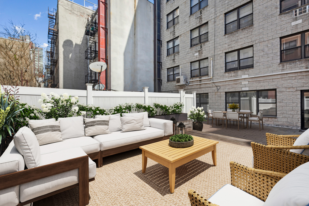 133 Essex Street - Photo 4
