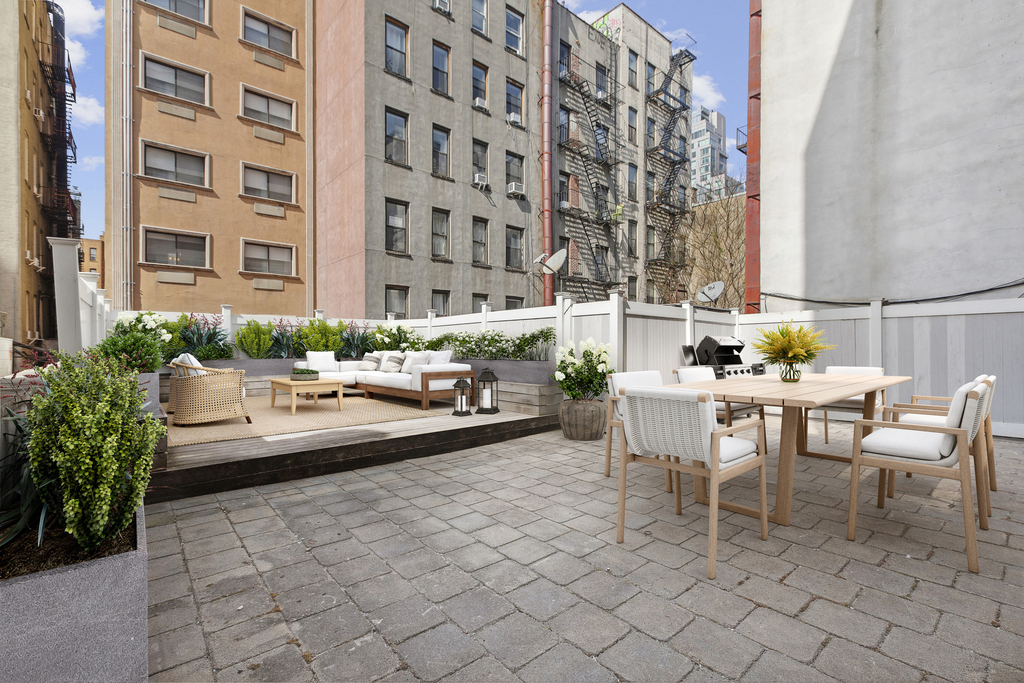 133 Essex Street - Photo 3