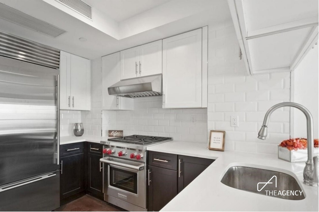 85 Ryerson Street - Photo 0