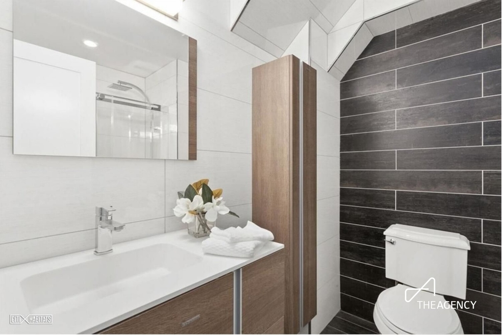 85 Ryerson Street - Photo 1