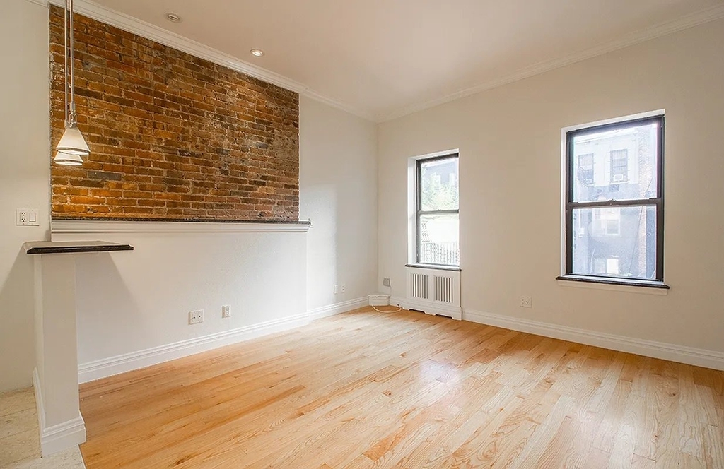 28 W 90th Street - Photo 2