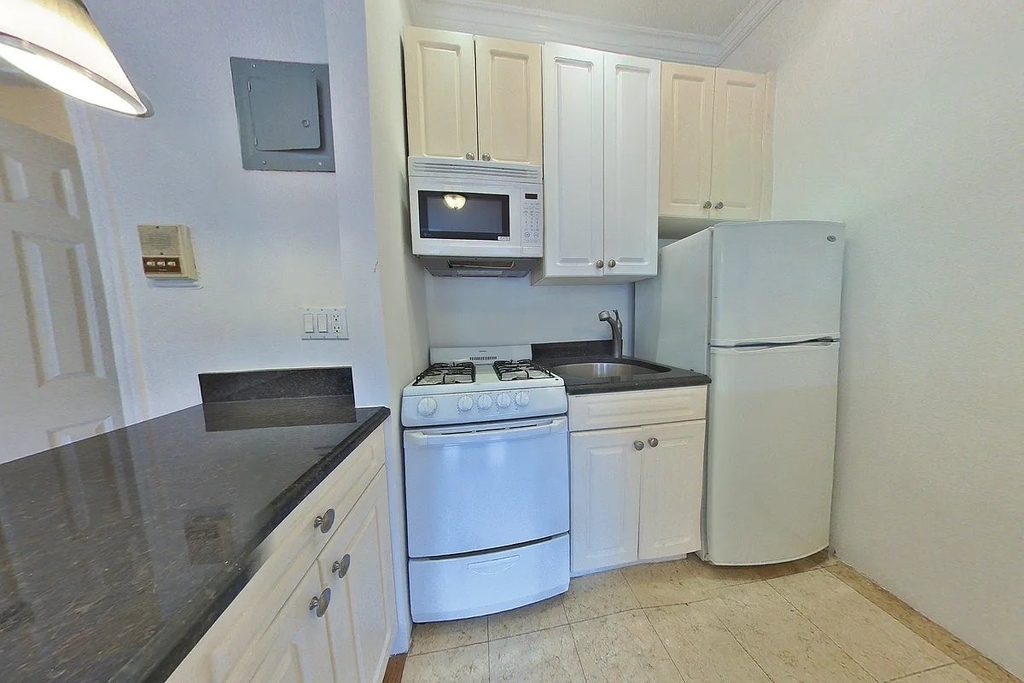 28 W 90th Street - Photo 6