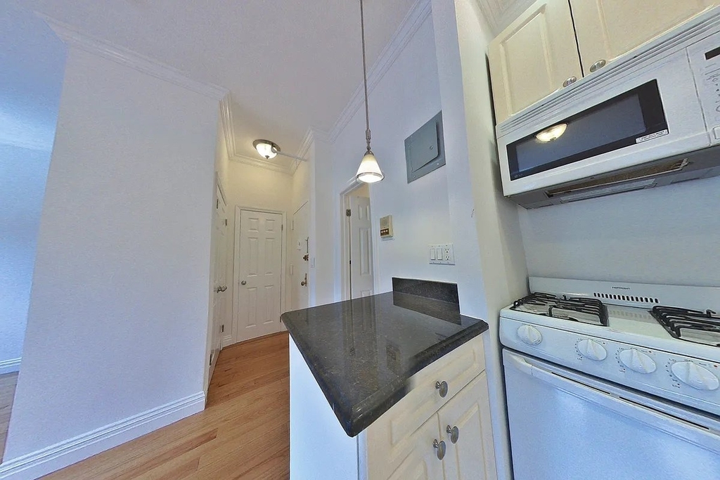 28 W 90th Street - Photo 5