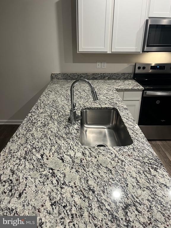 224 Caterpillar Drive - Photo 1