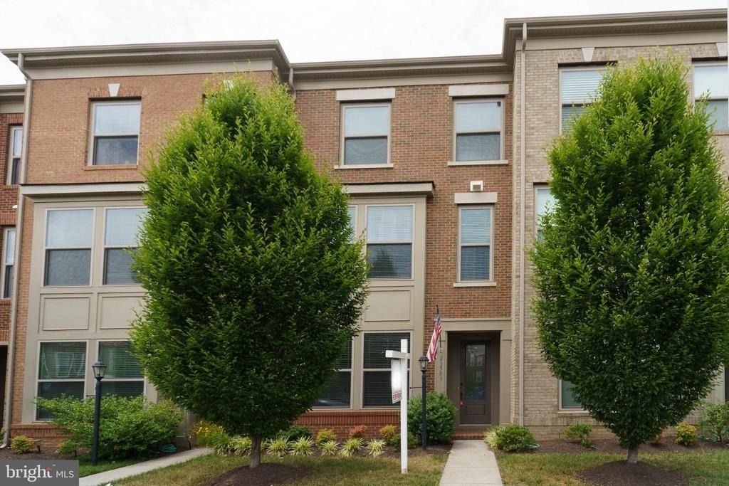 23503 Adagio Terrace - Photo 0