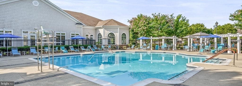 20779 Crescent Pointe Place - Photo 37