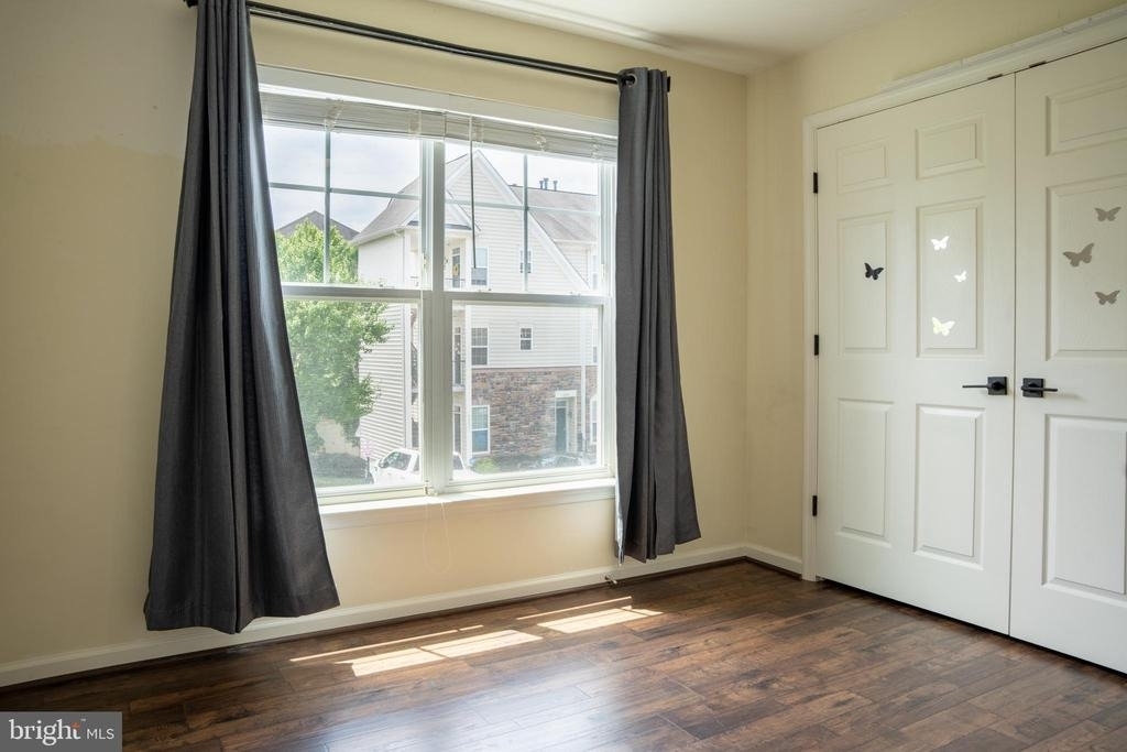 42243 Canary Grass Square - Photo 36