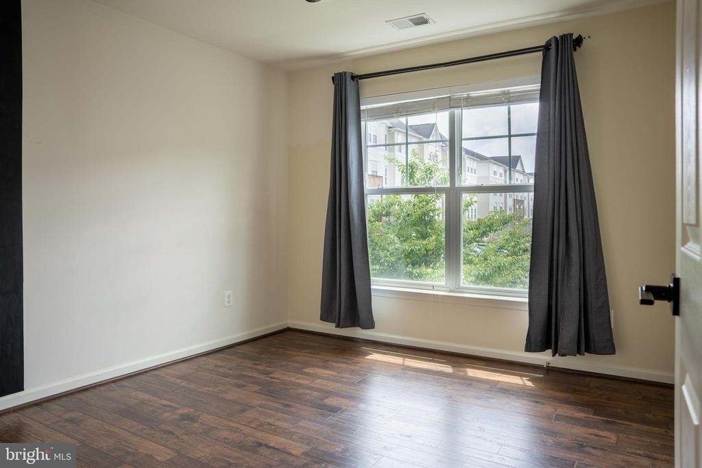42243 Canary Grass Square - Photo 35