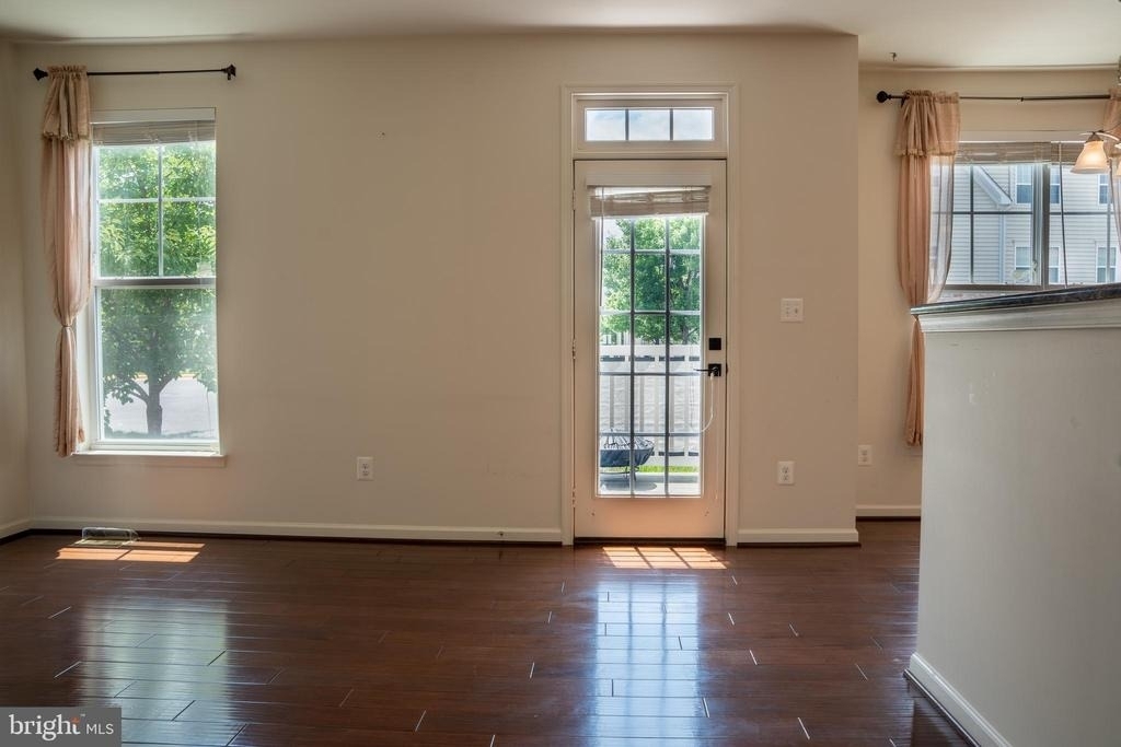 42243 Canary Grass Square - Photo 5