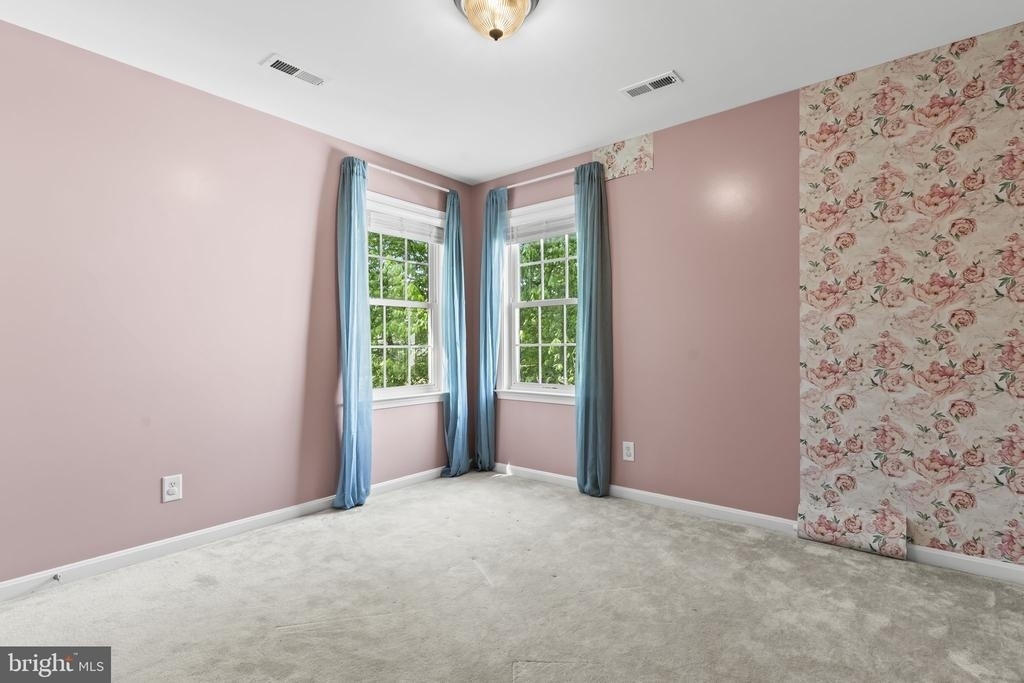 9533 Barbaras Way - Photo 18