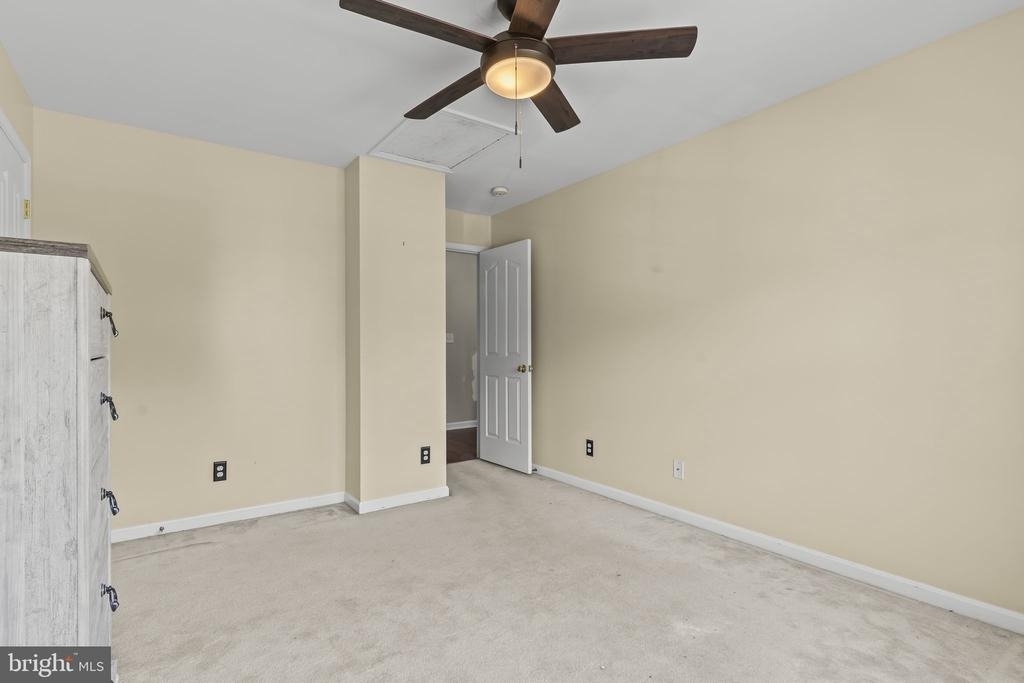 9533 Barbaras Way - Photo 26