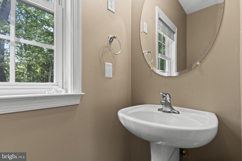 9533 Barbaras Way - Photo 17