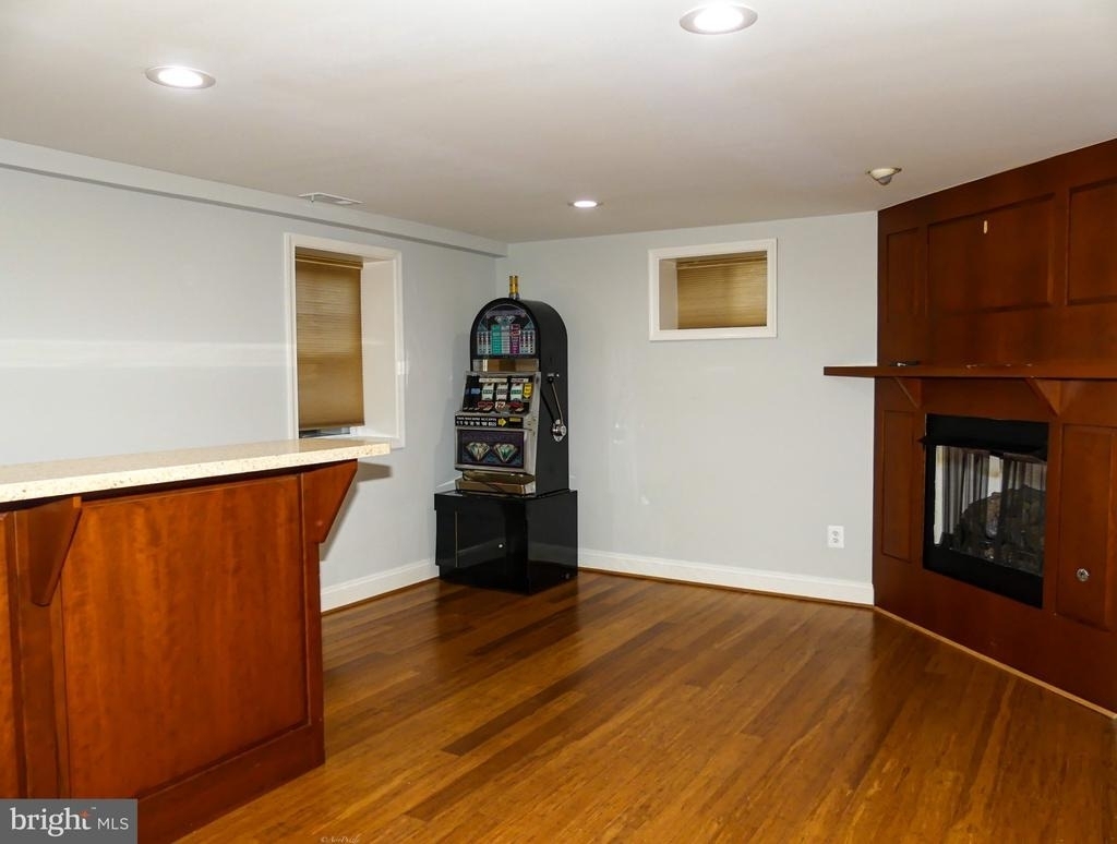 903 Crestview Drive - Photo 13