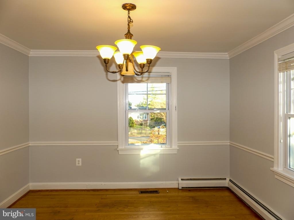 903 Crestview Drive - Photo 5