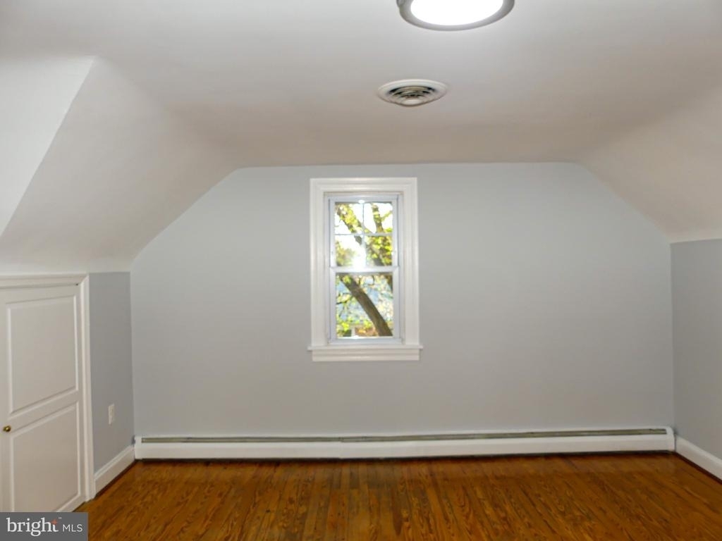 903 Crestview Drive - Photo 9