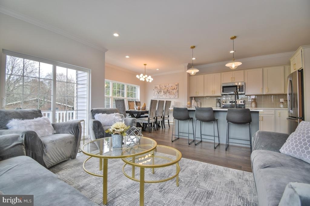 8276 Safarian Way - Photo 1