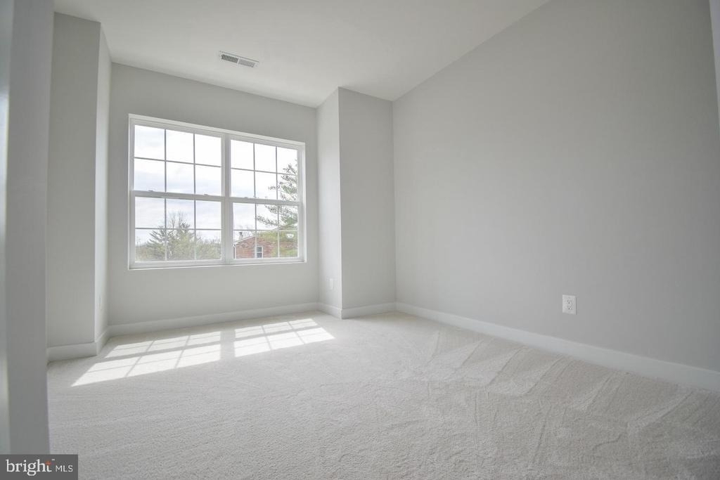 8276 Safarian Way - Photo 21