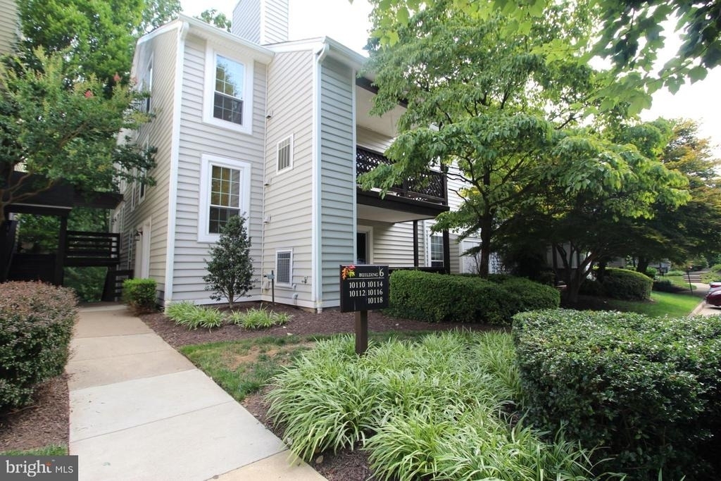 10118 Oakton Terrace Road - Photo 0
