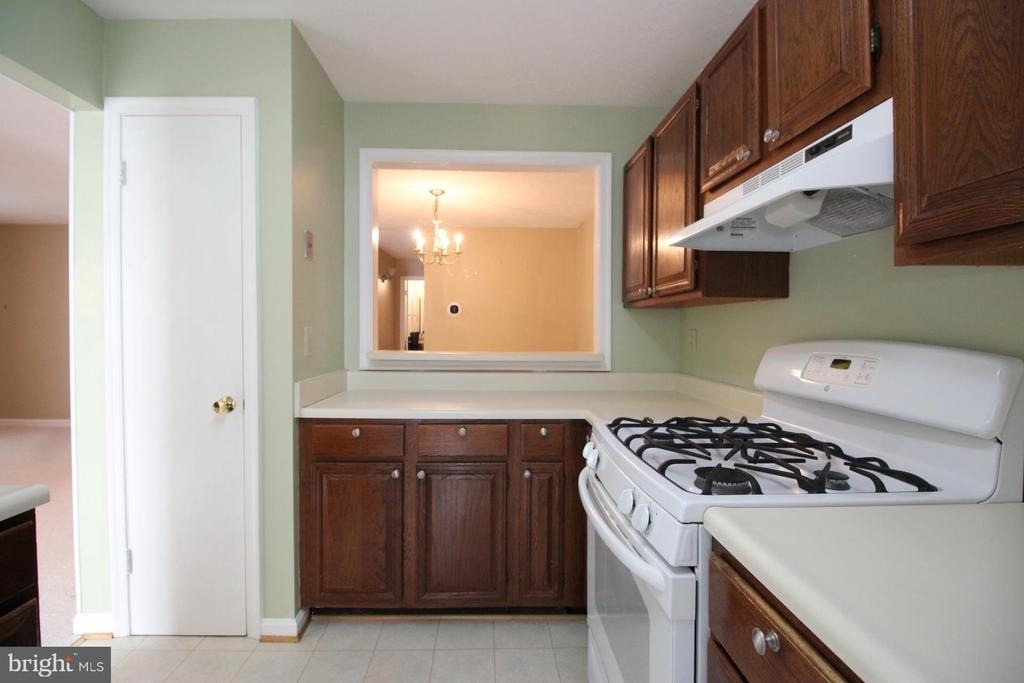 10118 Oakton Terrace Road - Photo 7