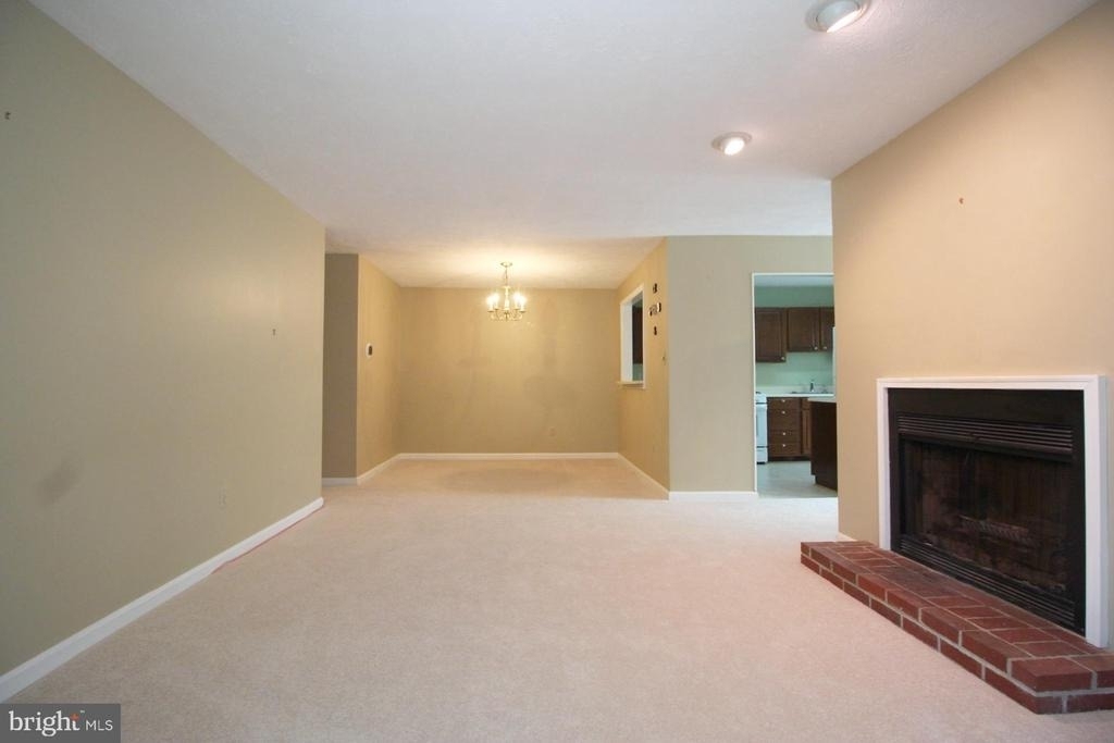 10118 Oakton Terrace Road - Photo 11